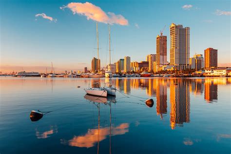 manila bay philippines.